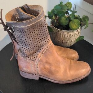 Women's Casual Perforated Ankle Boots - Tan